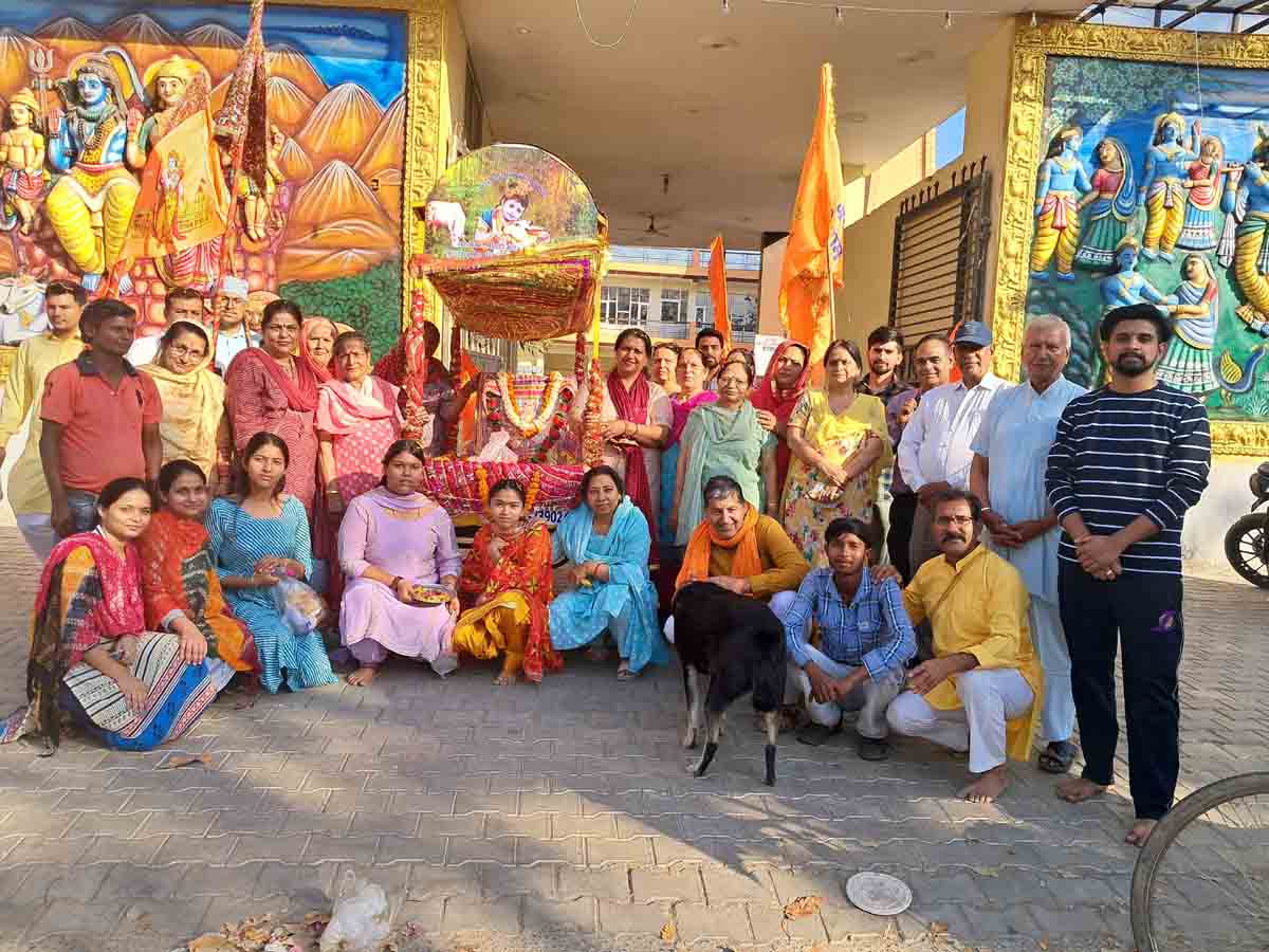 Prabhat Pheri taken out in connection with Indian New Year